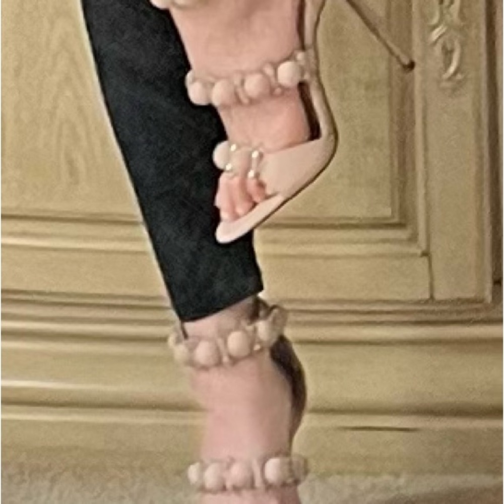 🔥♥️NIB Nude Sandals with decorative balls & metallic rivets - Picture 12 of 15
